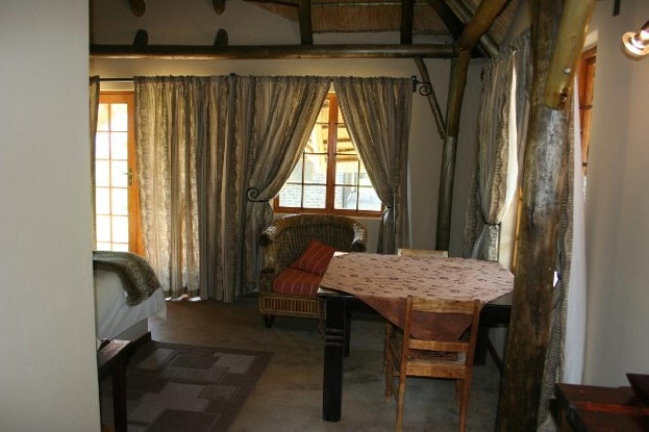 African Flair Country Lodge Piet Retief Exteriör bild