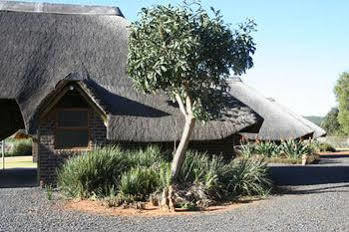 African Flair Country Lodge Piet Retief Exteriör bild