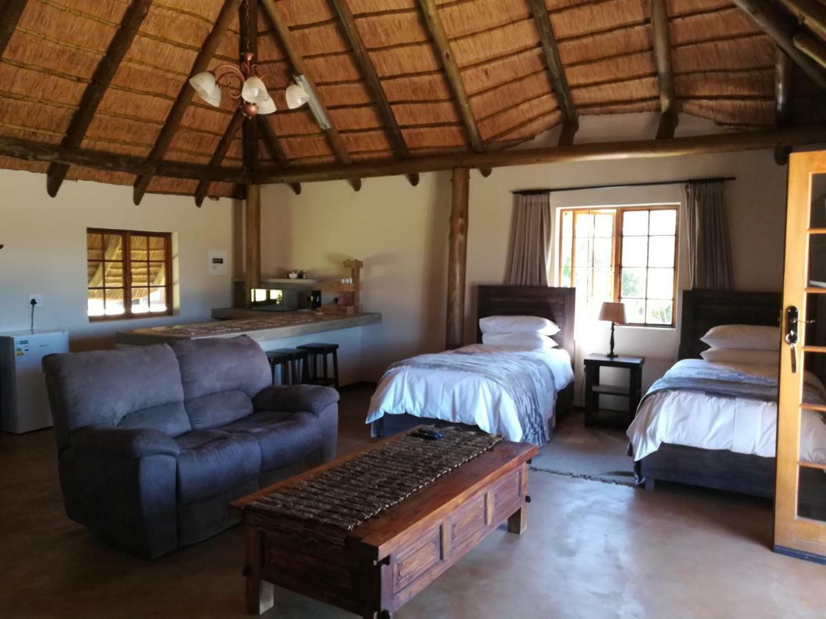 African Flair Country Lodge Piet Retief Exteriör bild